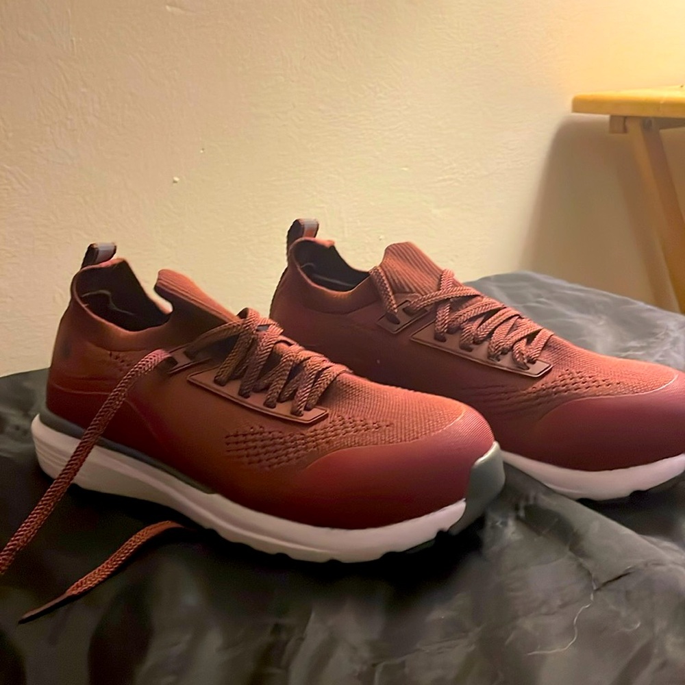 Women's US 6 Carhartt, Haslet 3 SD Nano Steel Toe Work Shoe FS2404-W Burgundy